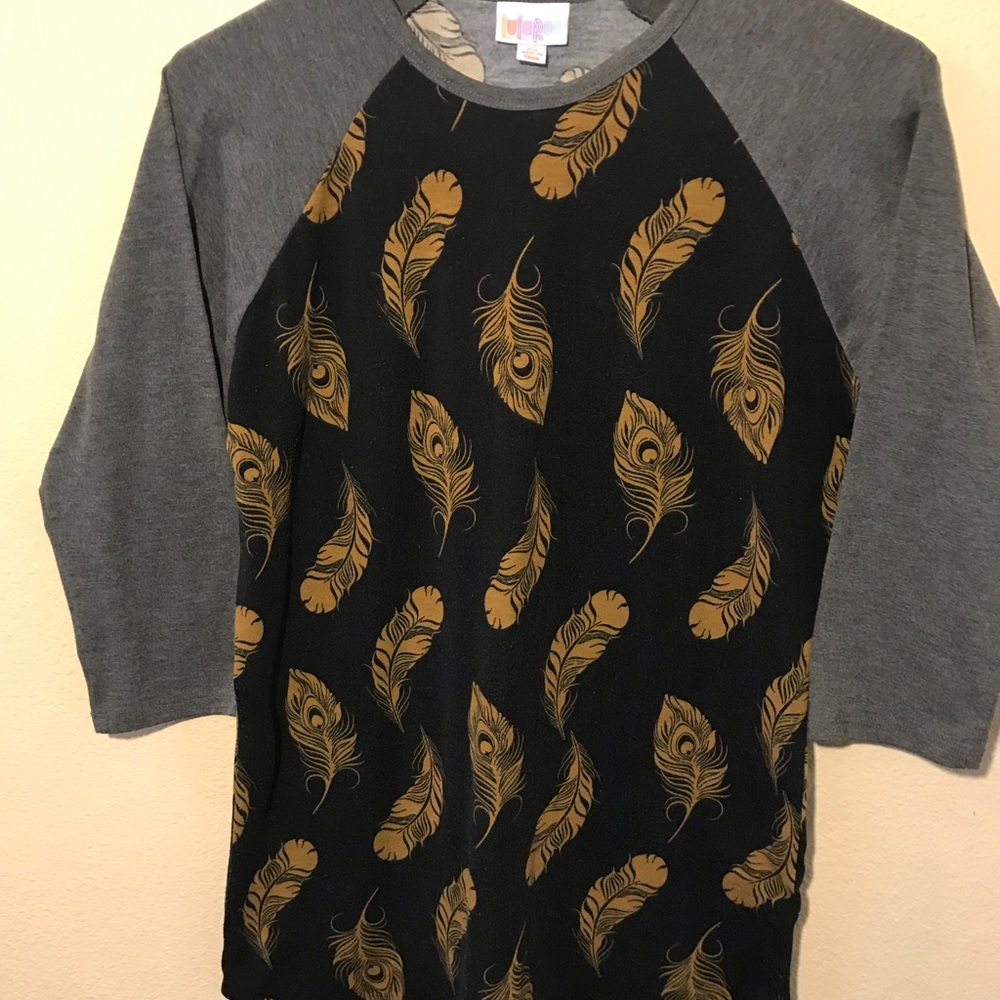 Lularoe Randy tee